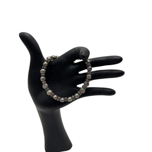Silvery Stone and Metal Bead Bracelet – Simple and Fun – Preowned - Picture 1 of 1